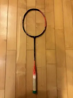 ヨネックスバドミントンラケット　アストロクス77pro