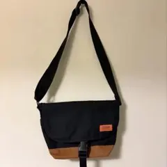 UNIVERSAL OVERALL ショルダーバッグ　ブラウン