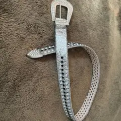 b.bsimonスワロフスキークリスタル装飾 ベルト美品オフホワイトはらこレザー b.bsimonスワロフスキークリスタル装飾 ベルト美品オフホワイトはらこ