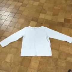 ホワイト 長袖カットソー サイズ95　お遊戯会に