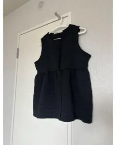 黒 ニットベスト ボタン付き フレアシルエット