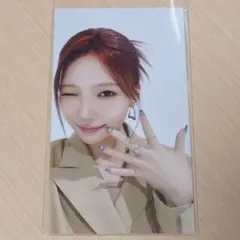 NiziU AWAKE トレカ 通常盤(初回限定仕様) マユカさん①