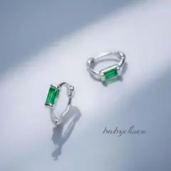 エメラルド　フープピアス　シルバー