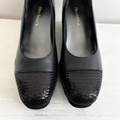 【超美品】ヒルズアヴェニュー⭐︎ウエーブソールパンプス22.5cm黒スパンコール