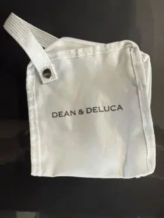 DEAN & DELUCA ホワイトナイロンバッグ