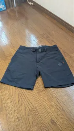 美品MAMMUT マムート トレッカーズ 2.0 ショーツ L メンズ ブラックのサムネイル