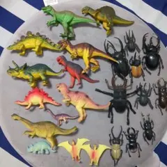 カブトムシ・クワガタ・恐竜のフィギュア まとめ売り
