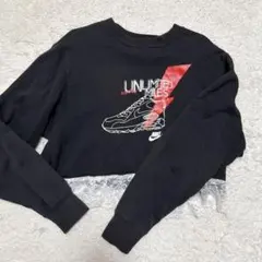 Nike クロップドトレーナー