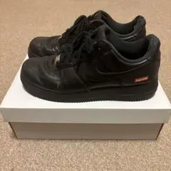 Nike Air Force 1 Supreme ブラック