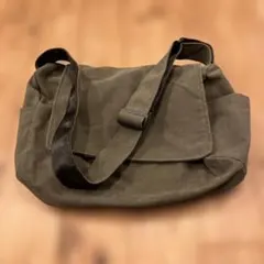 帆布ショルダーバッグ