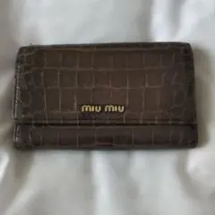Miu Miu 三つ折り財布 ダークブラウンのサムネイル