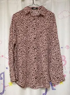 ヒョウ柄ピンク長袖シャツ