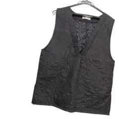 キルティングベスト ブラック 花柄 ノースリーブ 重ね着 Vネック