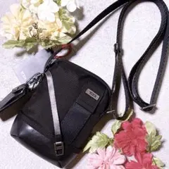 【未使用】TUMI ALPHA BLAVO スモールクロスボディバッグ 黒のサムネイル