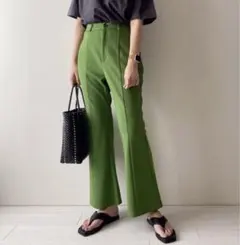 GU フレアパンツ グリーン ズボン ボトムス