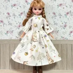 リカちゃん　うさぎとどんぐりのワンピース