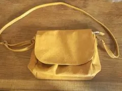キャメル　合成皮革 ショルダーバッグ