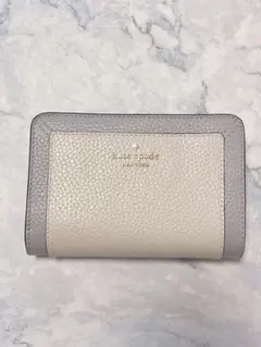 【新品未使用】kate spade 二つ折り財布 グレー/アイボリー