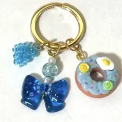 【4/27新作】青いリボンとドーナツのチャーム