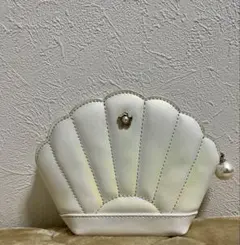 【お値下げ】MARY QUANT マリークワント 貝殻型ポーチ ホワイト