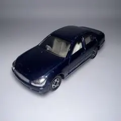 トミカ　日産シーマ