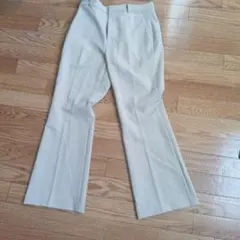 UNIQLO スラックス Mサイズ ベージュ