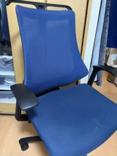 ITOKI メッシュオフィスチェア 青