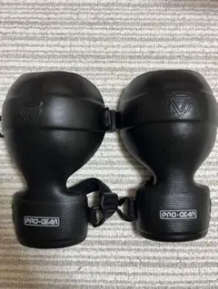 ホワイト アメフトパンツ 膝パッド ロング靴下付き - メルカリ