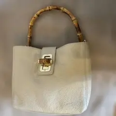 GUCCI グッチ メッシュバッグ ワンハンドバッグ ホワイト 軽量 - メルカリ