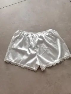 ペチパンツ　ホワイト　ブライダルインナー　フリーサイズ