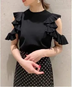 SNIDEL スナイデル プリーツラッフルスリーブニットプルオーバー