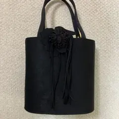 ブラックフォーマルバッグ 花モチーフ付き