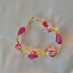ハンドメイド ピンク 赤 ビーズブレスレット