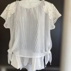 【axes femme】M ホワイト シフォンブラウス 花柄レース袖　リボン