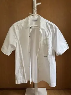 【新品未使用品】STONE ISLAND ホワイト半袖シャツのサムネイル