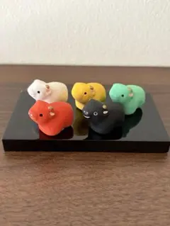 牛 置物 台座付き