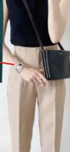 ZARA ベージュ テーパードパンツ ハイウエスト