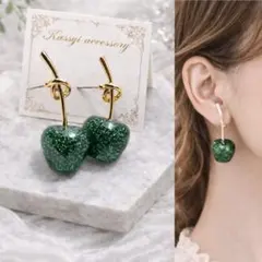 グリーンチェリー　さくらんぼ　青リンゴ　グリーン　アップル　ピアス　イヤリング