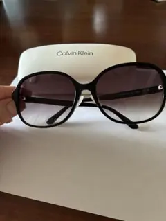 Calvin Klein サングラス 専用ケース付きのサムネイル