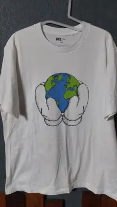 ユニクロ　カウズ コラボTシャツ KAWS UT PEACE FOR ALL
