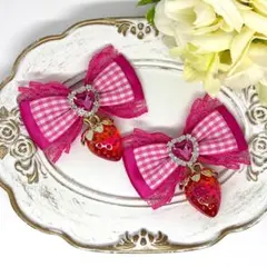 リボン♡ヘアクリップ♡量産型♡地雷系♡サテンチェックマゼンタ いちごチャーム