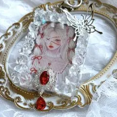 氷フレーム トレカケースデコ 硬質ケースデコ キラキラ 透明感 赤