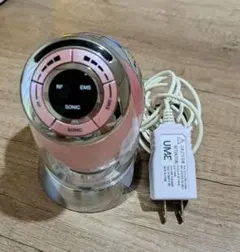 YA-MAN 美顔器 本体 充電スタンド ケーブル付 YA-MAN 美顔器 本体 充電スタンド ケーブル付 - メルカリ