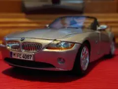 Motor Max 1/24 2003 BMW Z4 Roadsterのサムネイル