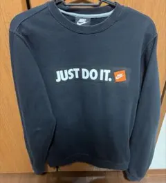 NIKE トレーナーのサムネイル