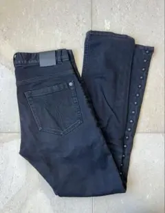 【美品】VERSACE ヴェルサーチ　黒デニム　ストレートデニム