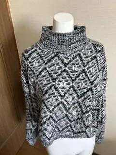 タートルネックニット　アーバンリサーチ