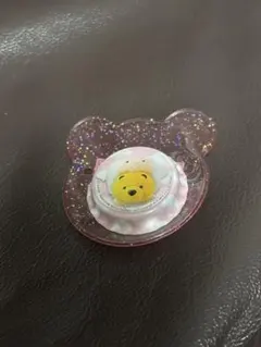 平成レトロ　ディズニーストア　プークラウンバッジ　ひつじ　くまのプーさん