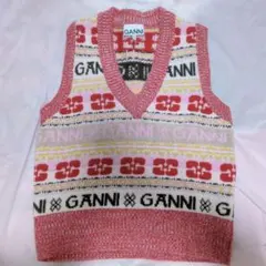 GANNI ニットベスト Sサイズのサムネイル