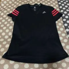 子供服　adidas Vネック Tシャツ 半袖　キッズM